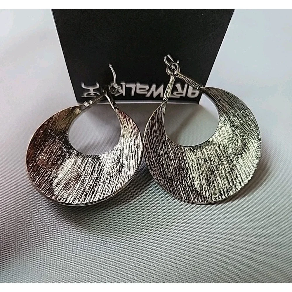 New ARTWALK Dangle 2